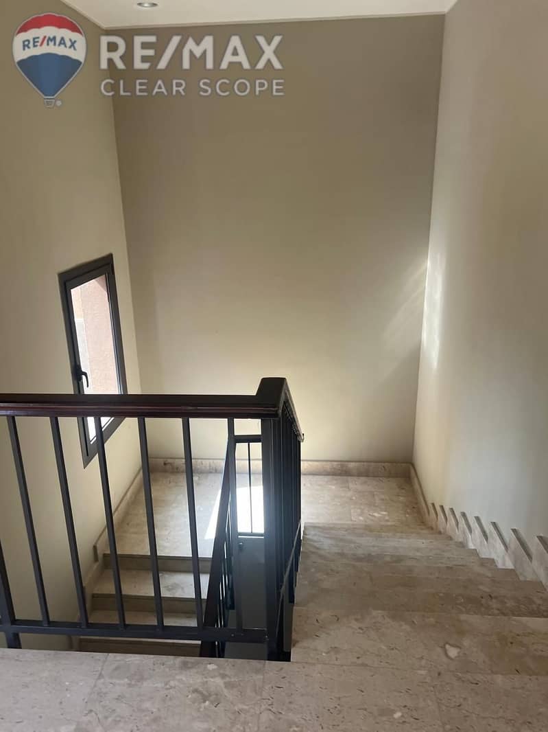 8 8362237e-14fa-4560-862e-49e3463a06d8. jpg