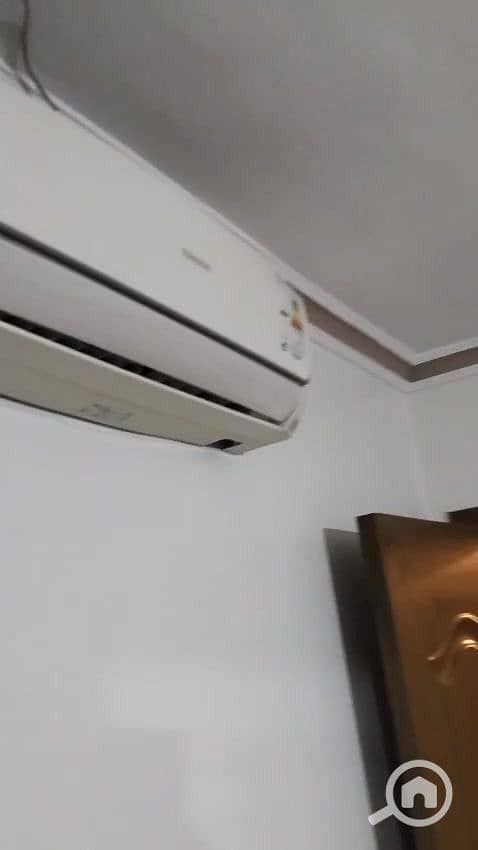 80 d9664458-01c0-47d9-8c84-fc661998c6b9. jpg