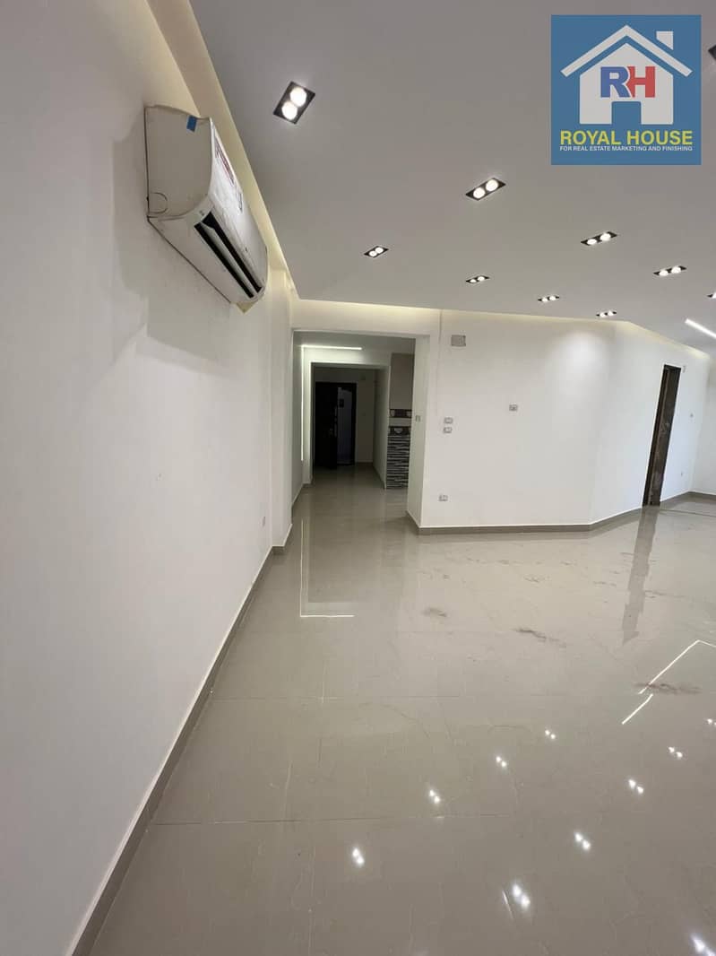 5 7e798daf-3a35-47b7-afa7-707c41e14a94. jpg