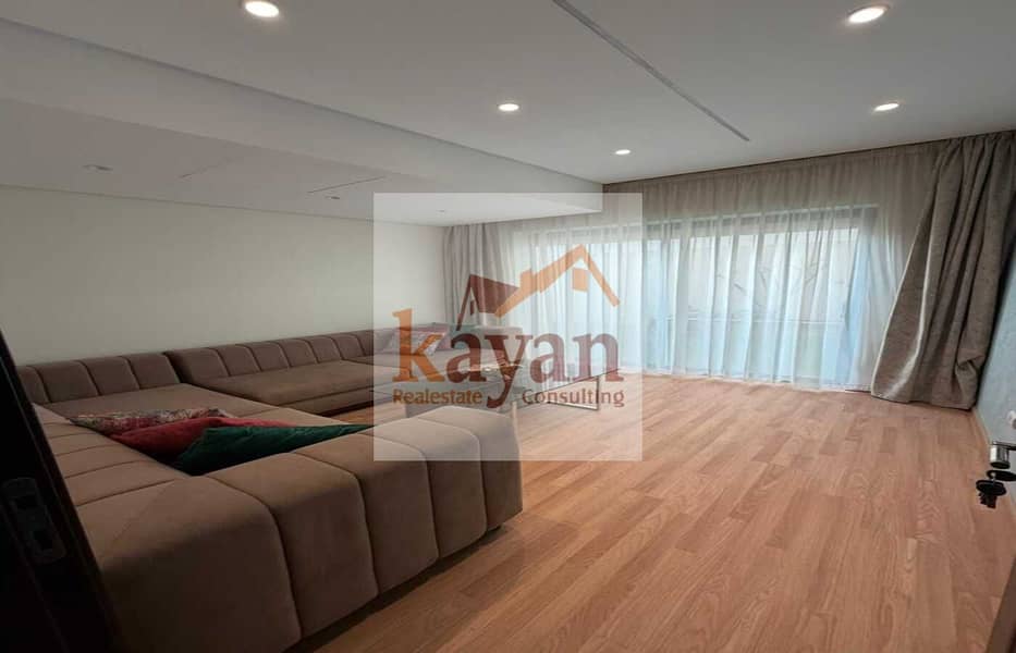 4 44e86803-4d31-43d0-988d-295fb03f7bd7. jpg