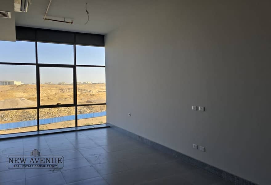 4 a77c69c6-7e9c-4acf-a391-30d5bf24781a. jpg