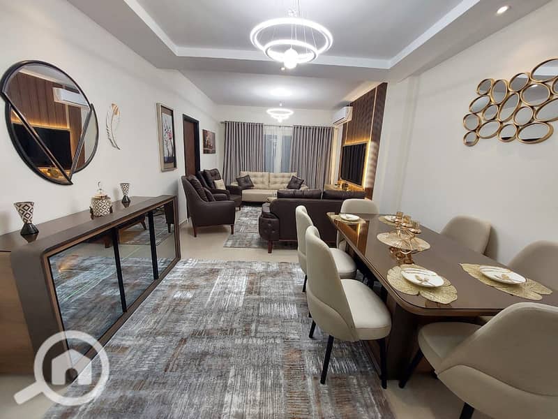 4 cf99ed98-e3e2-42cd-b9f8-dee8789db0ac. jpg