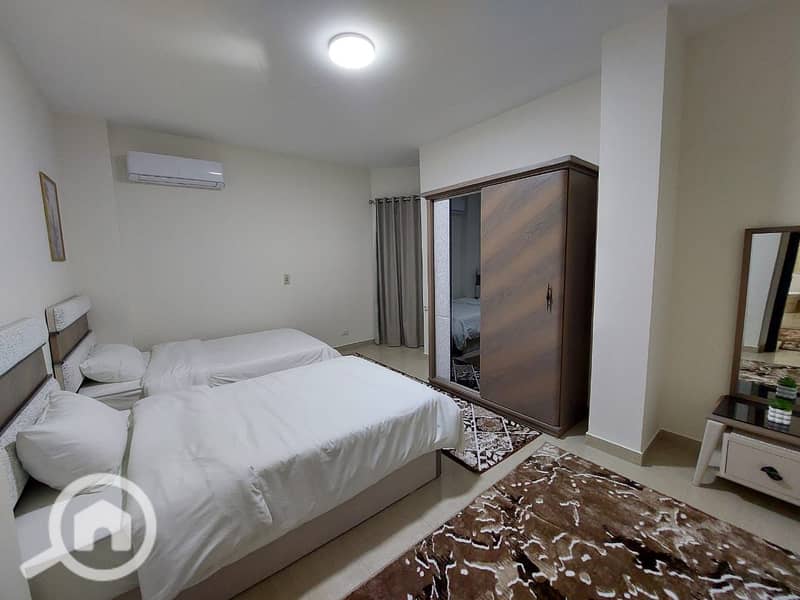 13 1f05c93e-3f6f-48b2-8509-d4958ed3b3ed. jpg