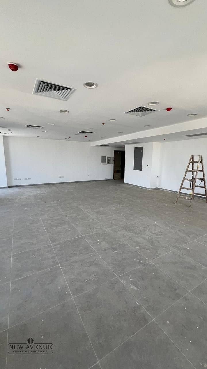 4 99e68da4-9eb7-489c-aa75-223ada451cbc. jpeg