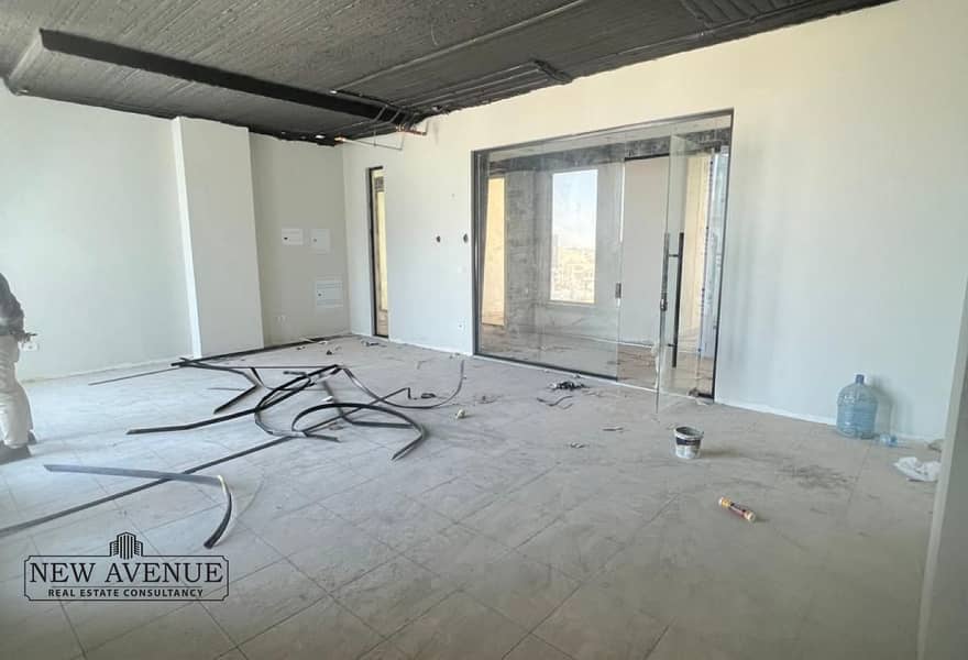 4 2c8ae1d7-c6b0-4448-bd51-3e3ffc15c24b. jpg