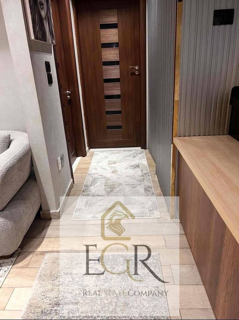 8 04b67ddc-d888-4237-9894-4980b02b7d83. jpg