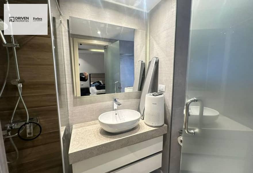 9 8ce8bba4-f244-4ae8-be75-ee35870fd1ff. jpg