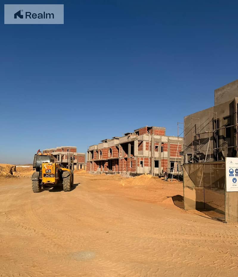 6 9956407f-203f-45b9-84ed-9cc941239bd3. jpg