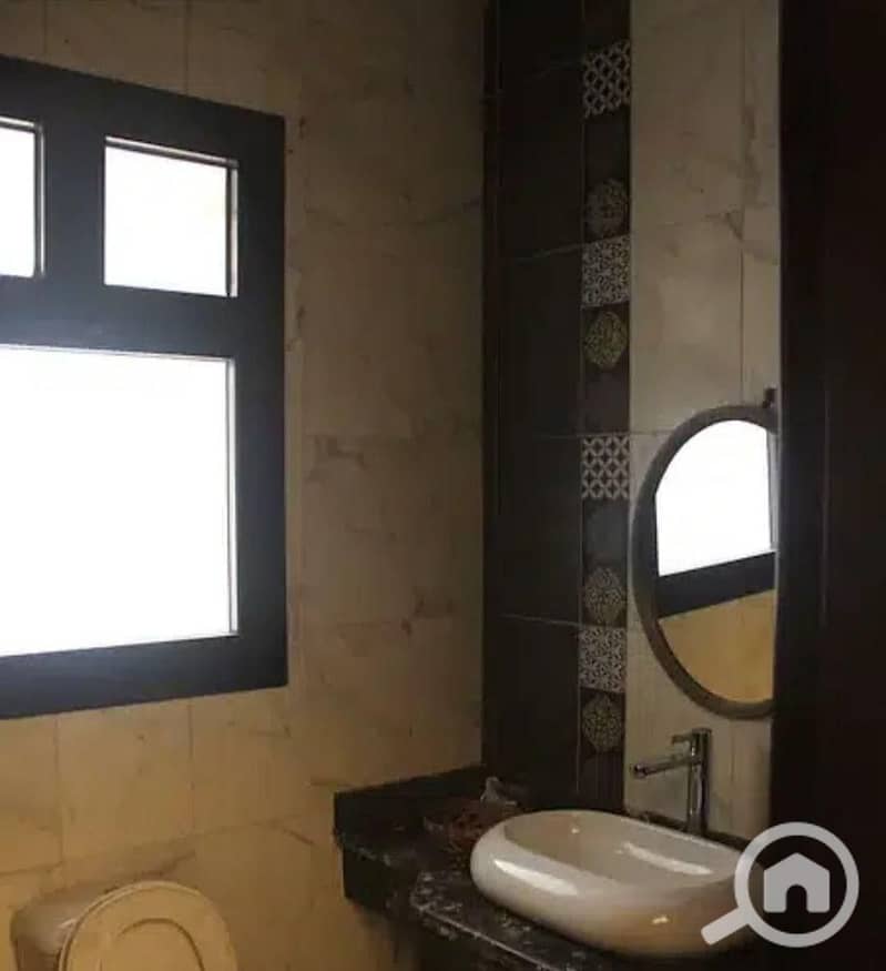 8 e02d925a-8f76-4743-9ed1-d54d13209c18. jpeg