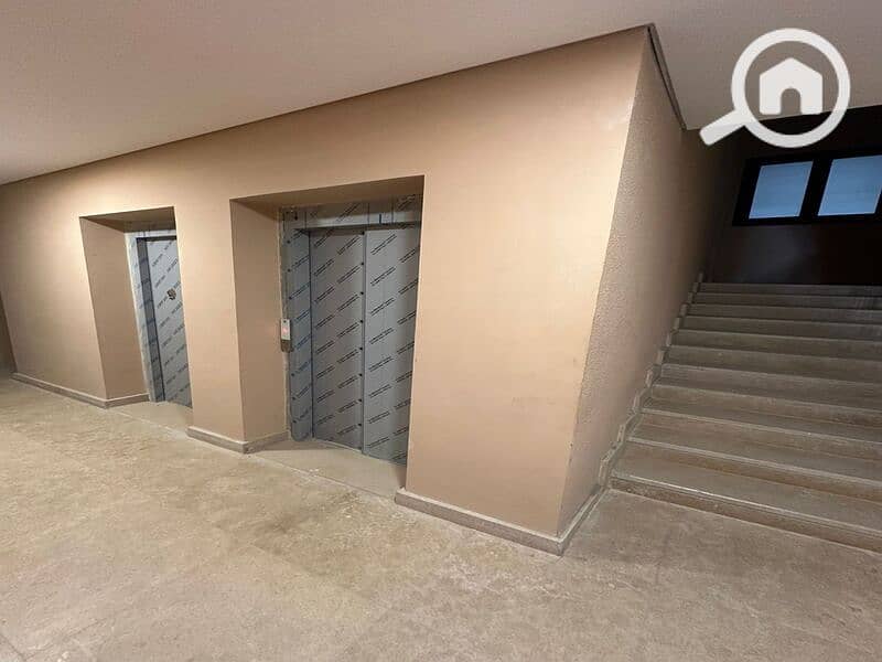 7 e70c472e-285b-42ab-8457-653e24e69afe. jpg