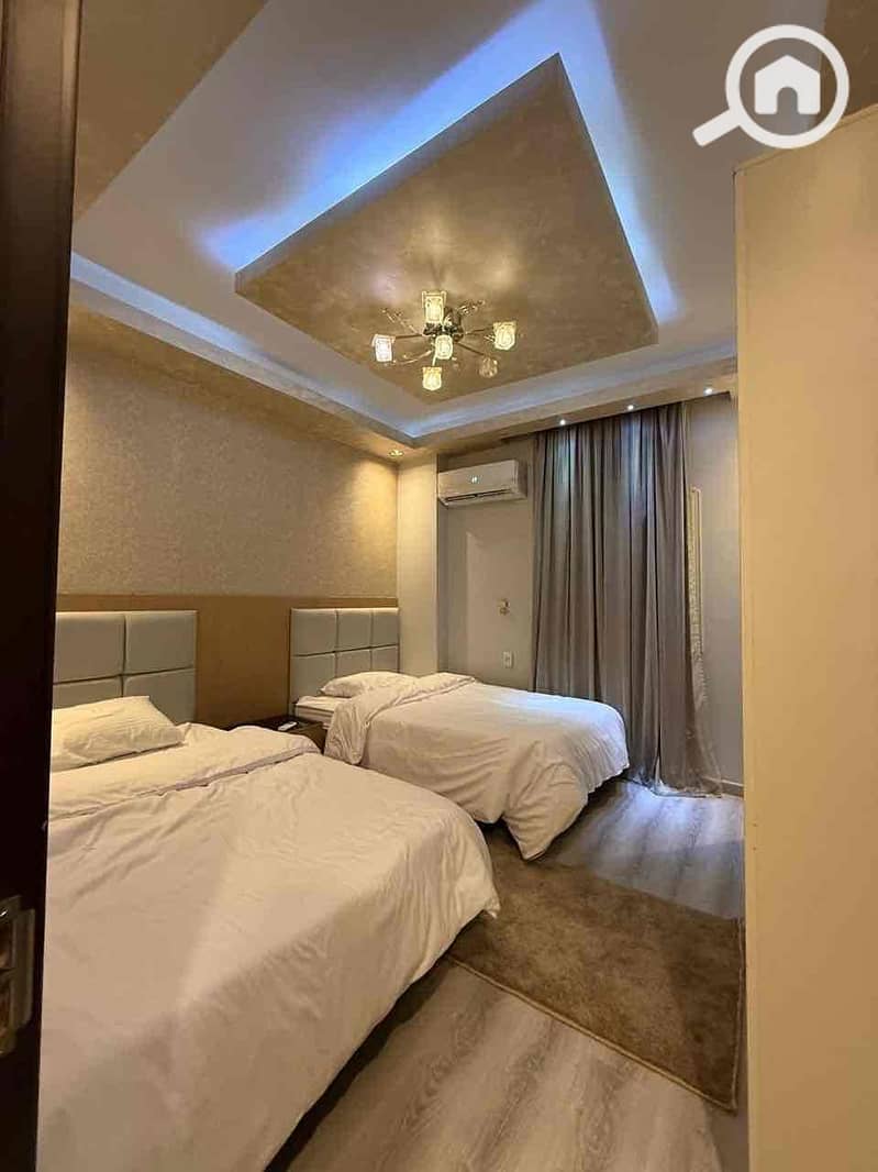 4 7e553147-40b2-4a69-a3e2-7fdd651e09ac. jpg