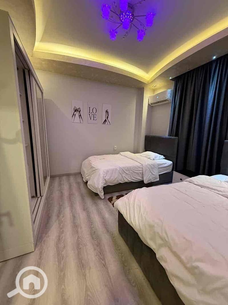 6 cd2bb611-4f61-46db-b9f9-9bfe302013bc. jpg