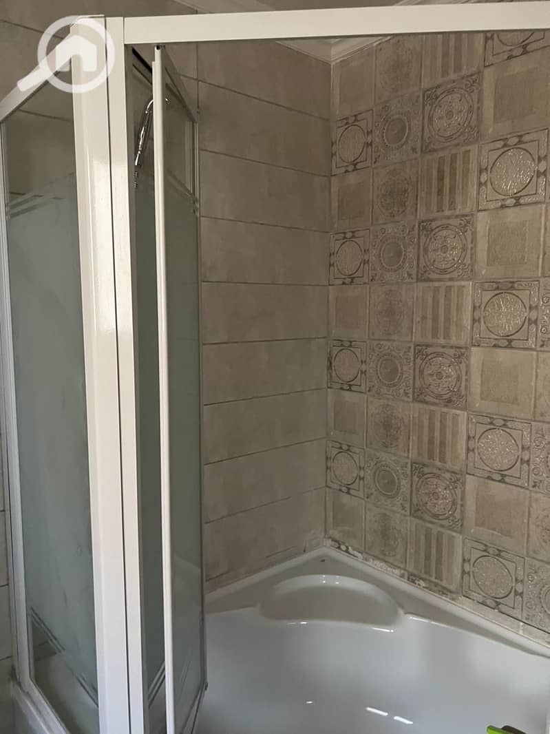 7 9e2b1d04-4a9c-46f8-a740-7ecc8959e55e. jpeg