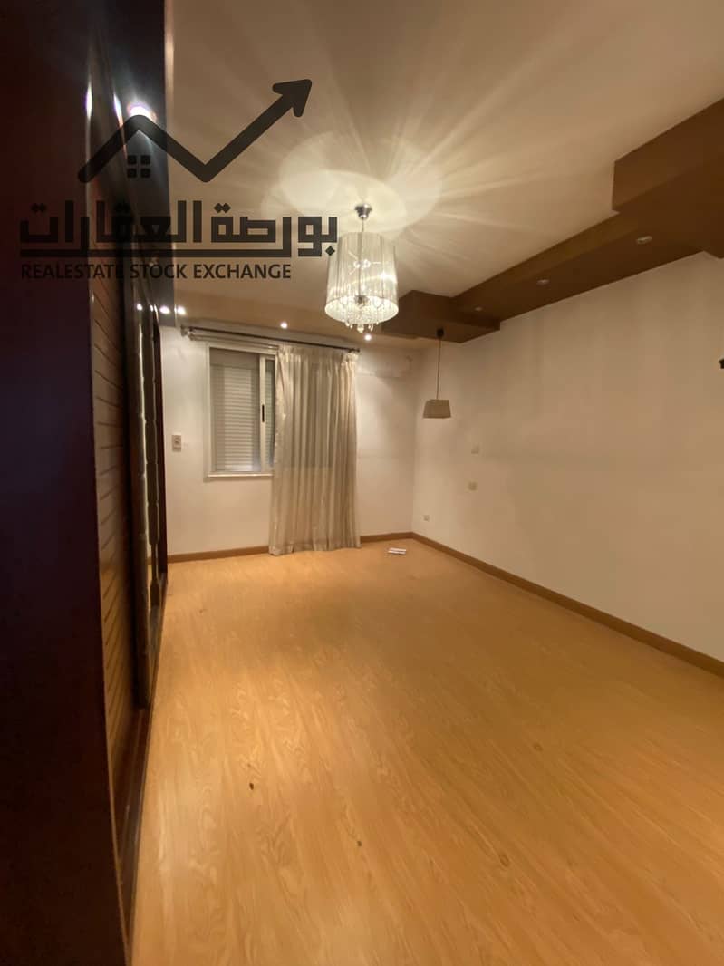 11 b65e9214-5b4f-4d33-94c1-1d86a0305e1f. jpg