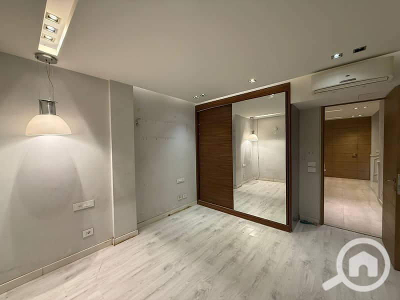 8 252cd0f2-2489-481c-8762-df8e00039d54. jpg