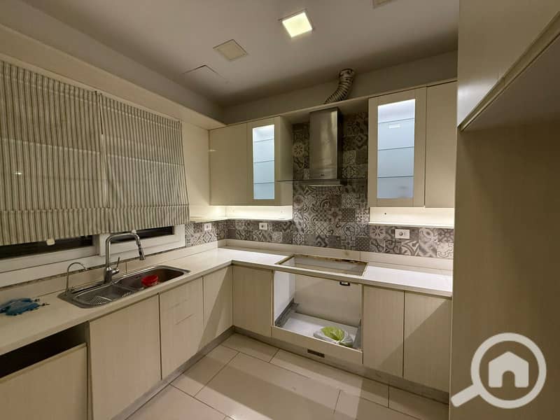 13 1f02661d-6eda-4e3d-bf1f-abe7a9db45ff. jpg