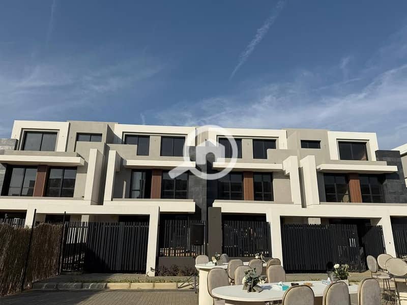 2 ed53afb2-192b-4157-99b3-ec6f00895459. jpg