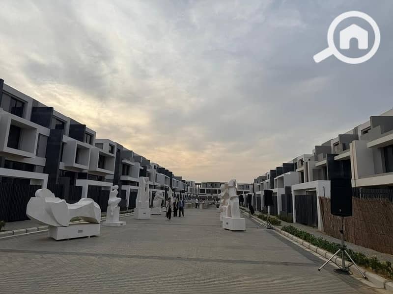 5 93e7ed1b-9cce-4b07-816c-c0fda83cf079. jpg