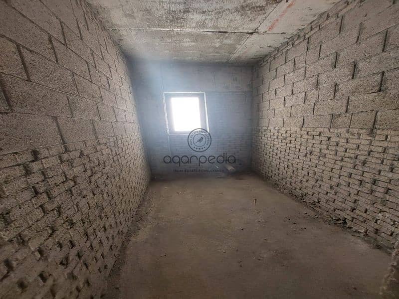 4 03b59f03-2999-462d-98f8-dc53aa807f19. jpg