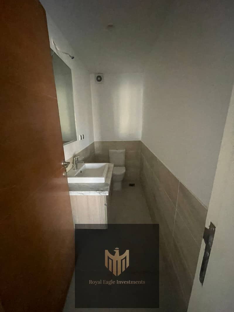 5 WhatsApp Image 2025-10-22 at 1.19. 08 AM. jpeg