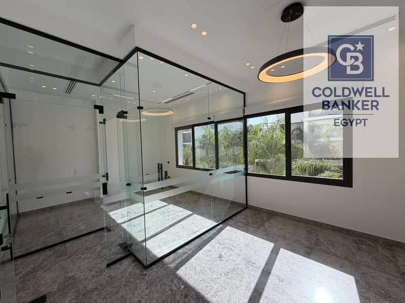 4 7f684423-9c5e-45b3-bb50-66af83d6b52d. jpg