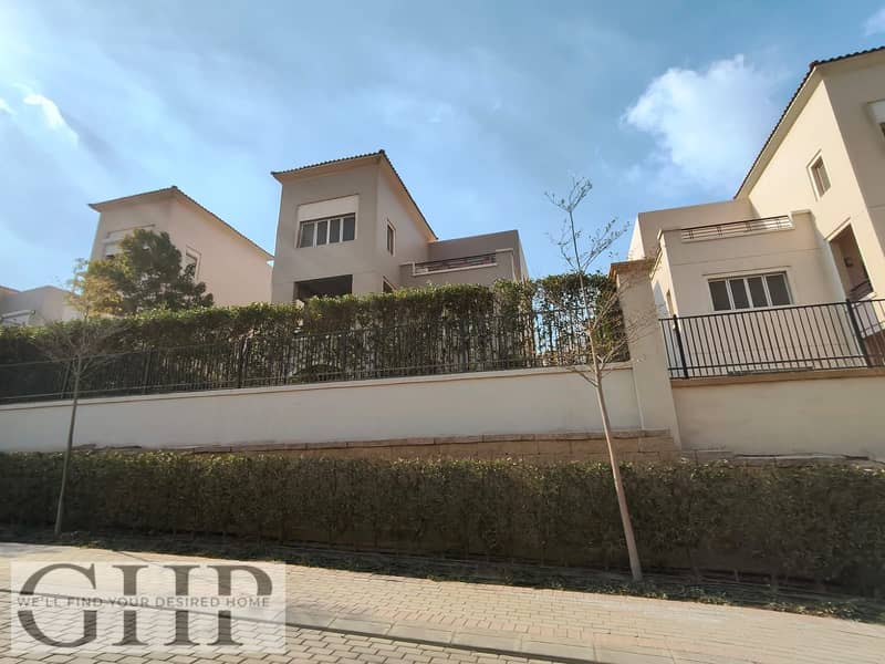 12 d292965c-68d1-4c3c-9edf-4bc230204310. jpg