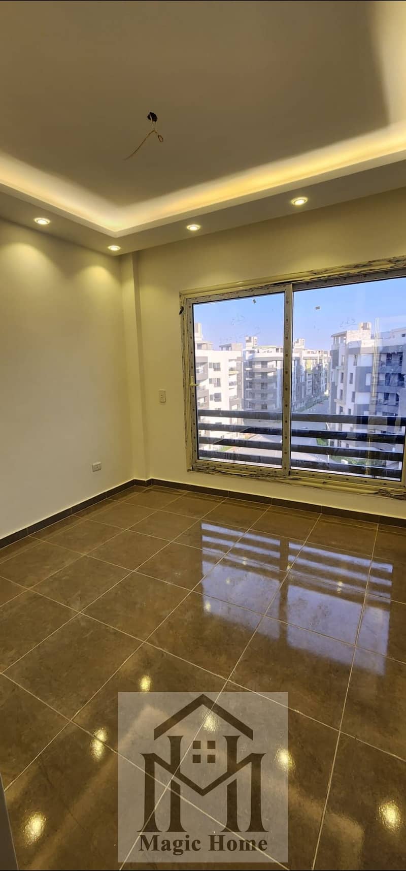 3 5e227187-3e22-4e4a-bd6e-9e3dcf0868f7. jpg