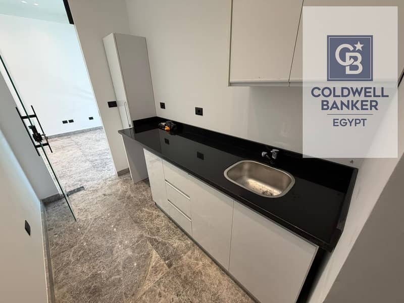 3 2cbce3b2-dfbe-4e47-8398-ef8c033aafb2. jpg