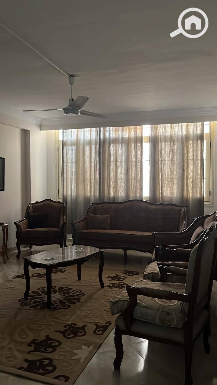 3 773c7413-ff84-4b27-ba46-2f804080e878. jpg