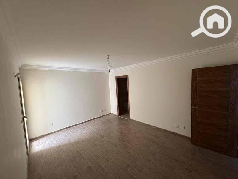 6 405b676f-c566-4993-8590-4bd5709b51f6. jpg