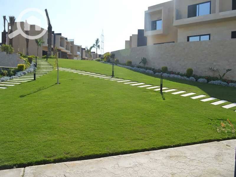 3 5c537fe1-563c-4981-8353-2e1aaf6a2897. jpg