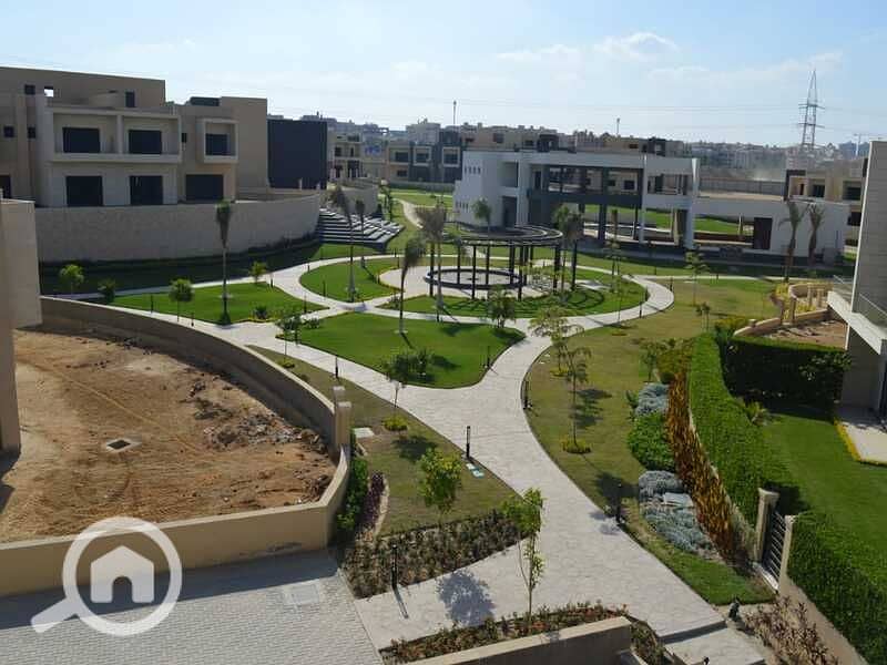 14 fcdaecb8-6831-41c5-b3bf-98abda2f25c9. jpg