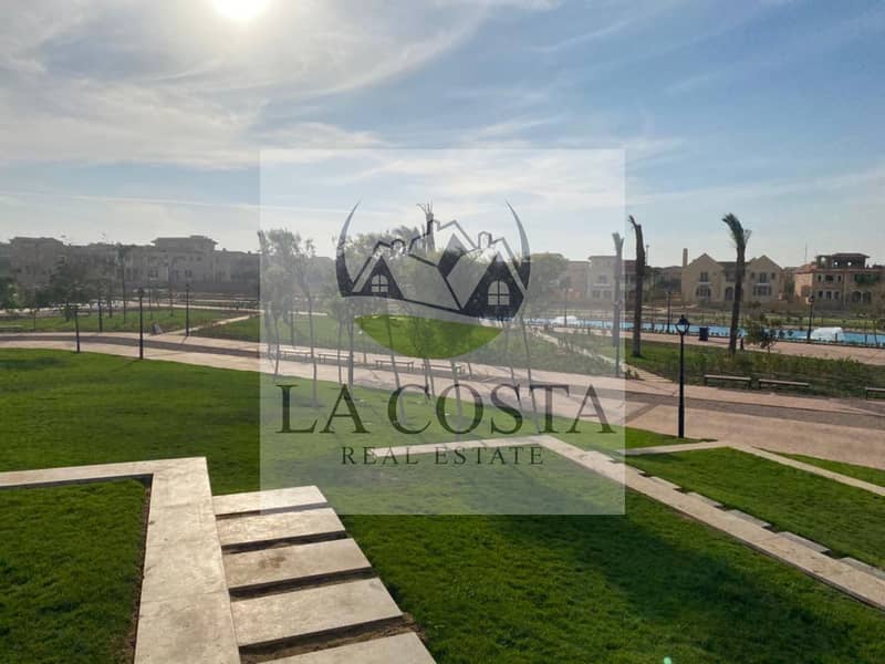 2 Hyde Park East live Photos me_page-0011. jpg