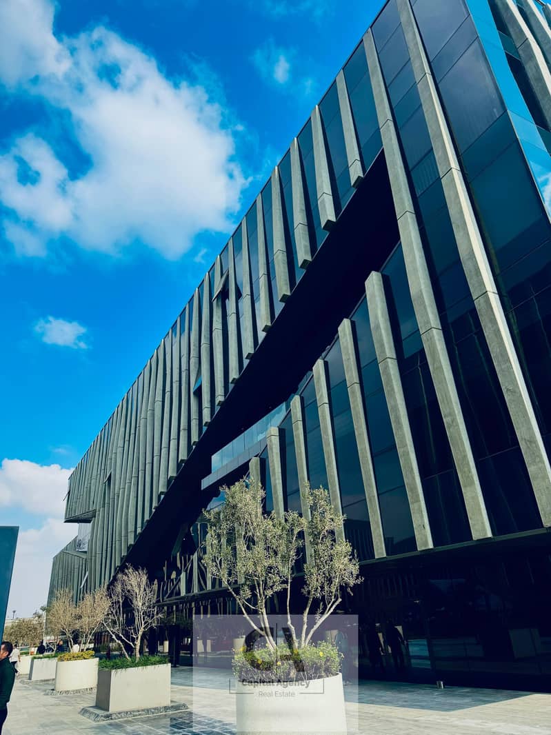 4 3ab35c88-3556-46a5-ba99-09a042dfc3c7. jpg