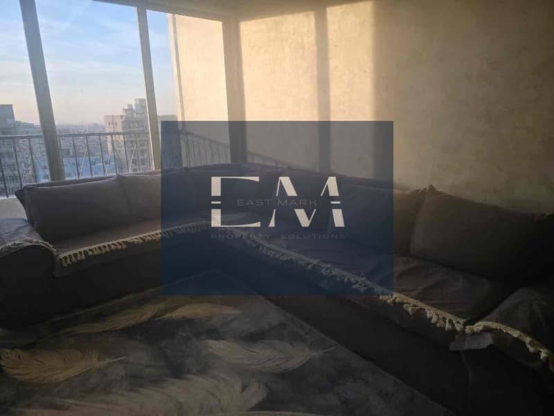 4 28fadb6b-fd28-4e34-a252-23b0d463ac89. jpg