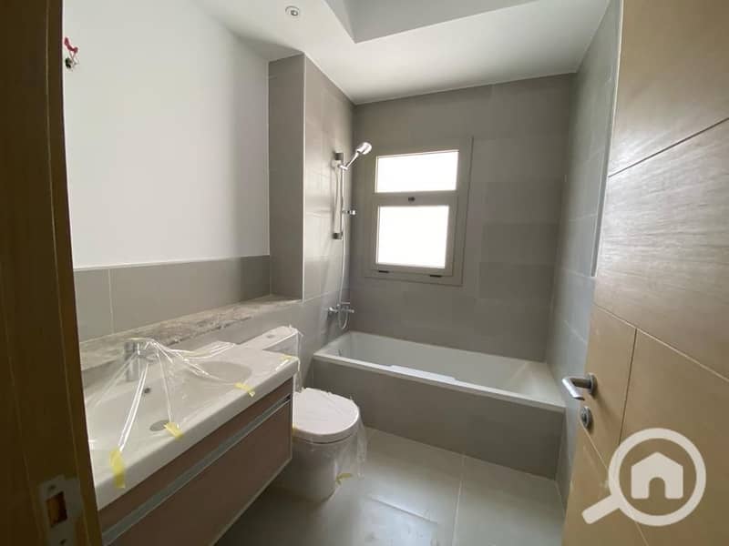 7 4e9bf8f0-e002-4d84-8023-f37d7545ee51. jpg