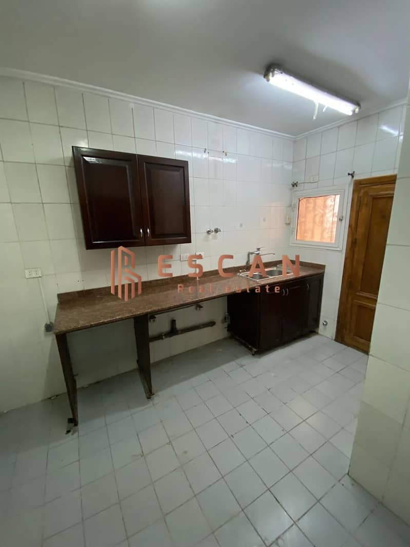 17 U665915 (10). jpg