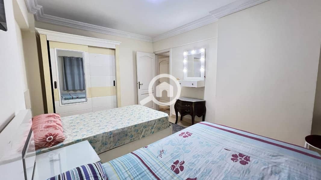 10 7504a363-22fe-40d8-85be-f231171fca31. jpg