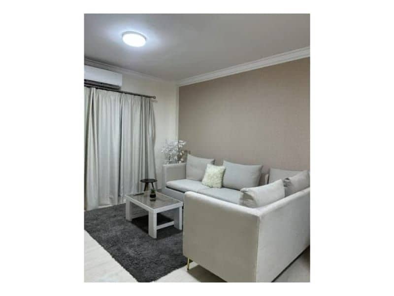 2 307fe687-bf4b-4620-8d79-b054fdc4e14a. jpg