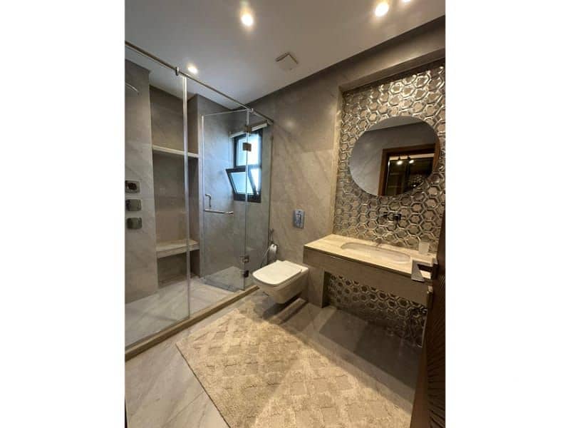 11 0e6e4847-4cd3-467f-9484-93ed63fc1bb0. jpg