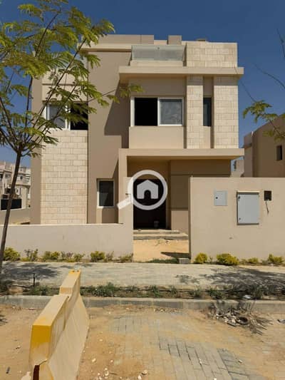 3 Bedroom Twin House for Sale in 6th of October, Giza - photo_3_2026-01-25_17-56-32. jpg