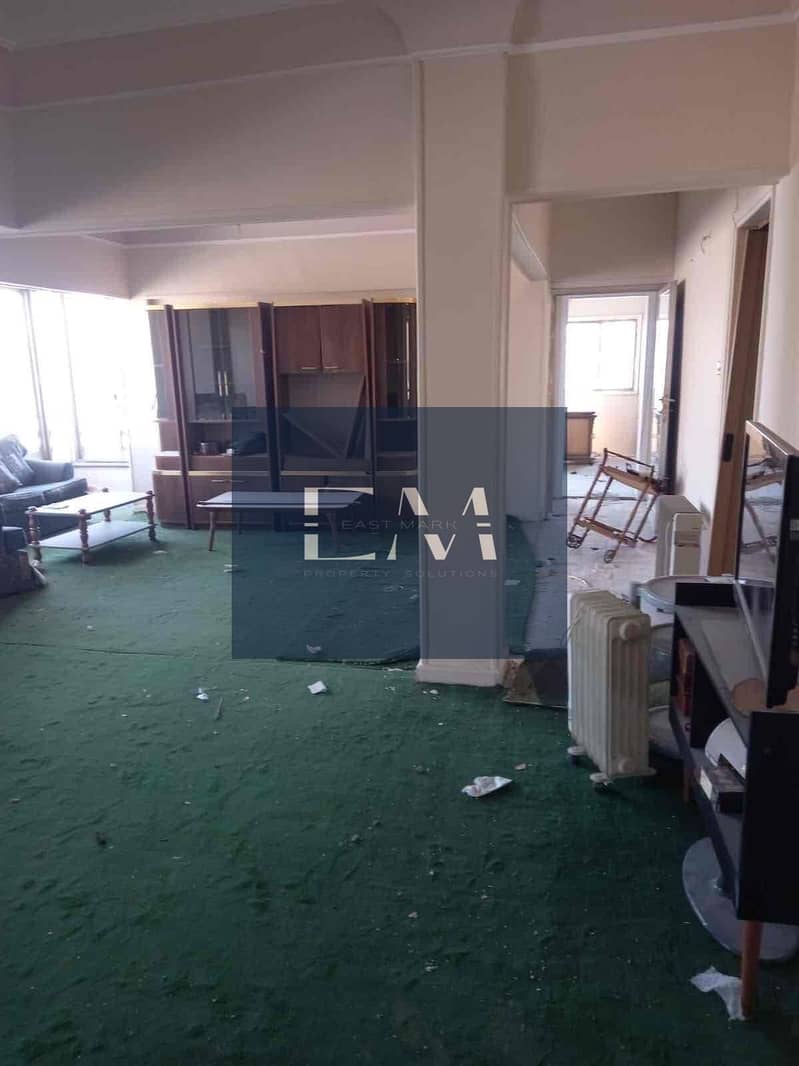 8 900e3e6b-25a7-43be-b9b8-b094e479502a. jpg