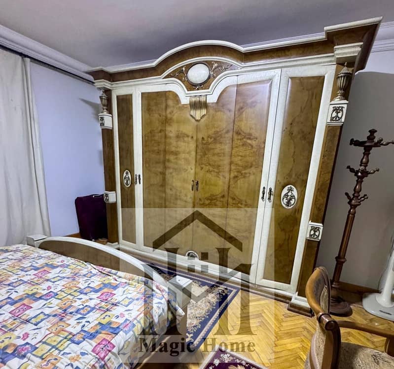 8 d8237c11-a846-4842-9fb6-f71317fa6c85. jpg