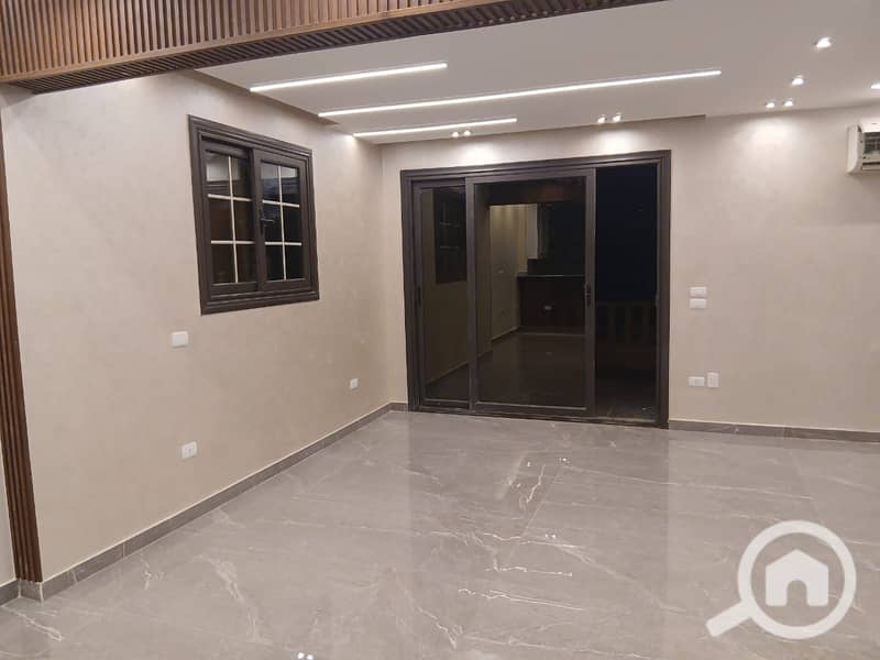 12 d1fb7cf3-4cb5-4988-8f37-5b674a4bd3f1. jpg