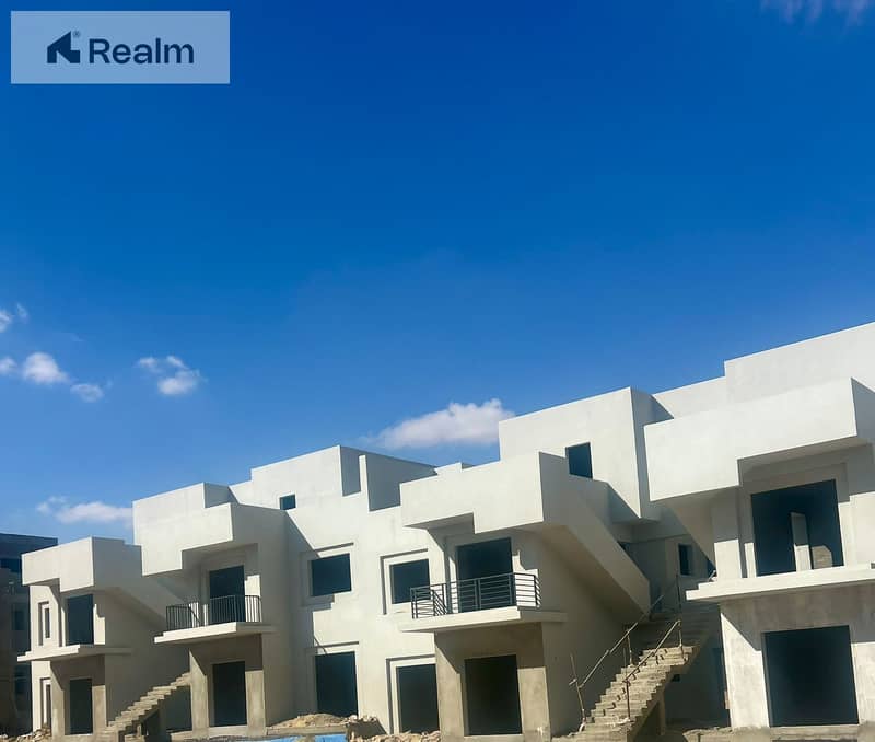 9 f0513eeb-d2d6-4404-913c-4e64496a6b92. jpg