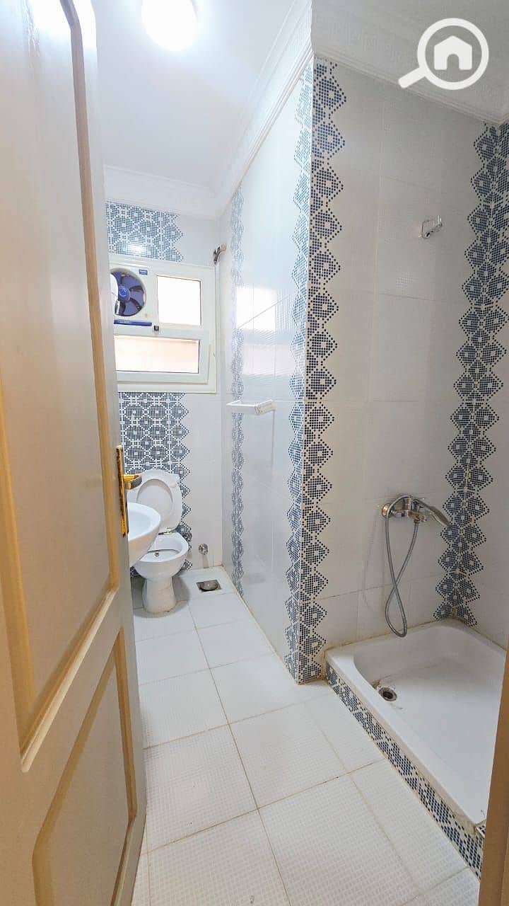 4 aecf15aa-0eaa-4476-8c1d-b13e03527a79. jpg