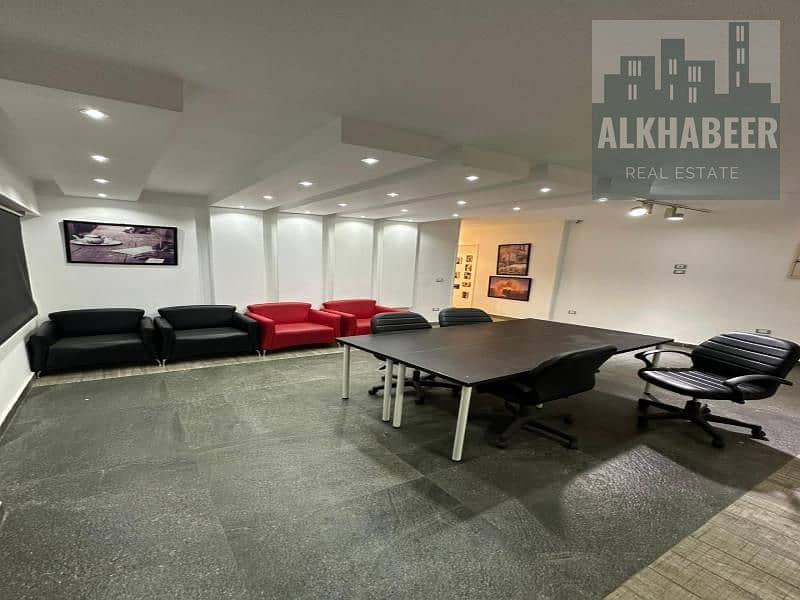 4 01b7d5a7-436d-44c2-9810-df11033a4bb0. jfif. jpg