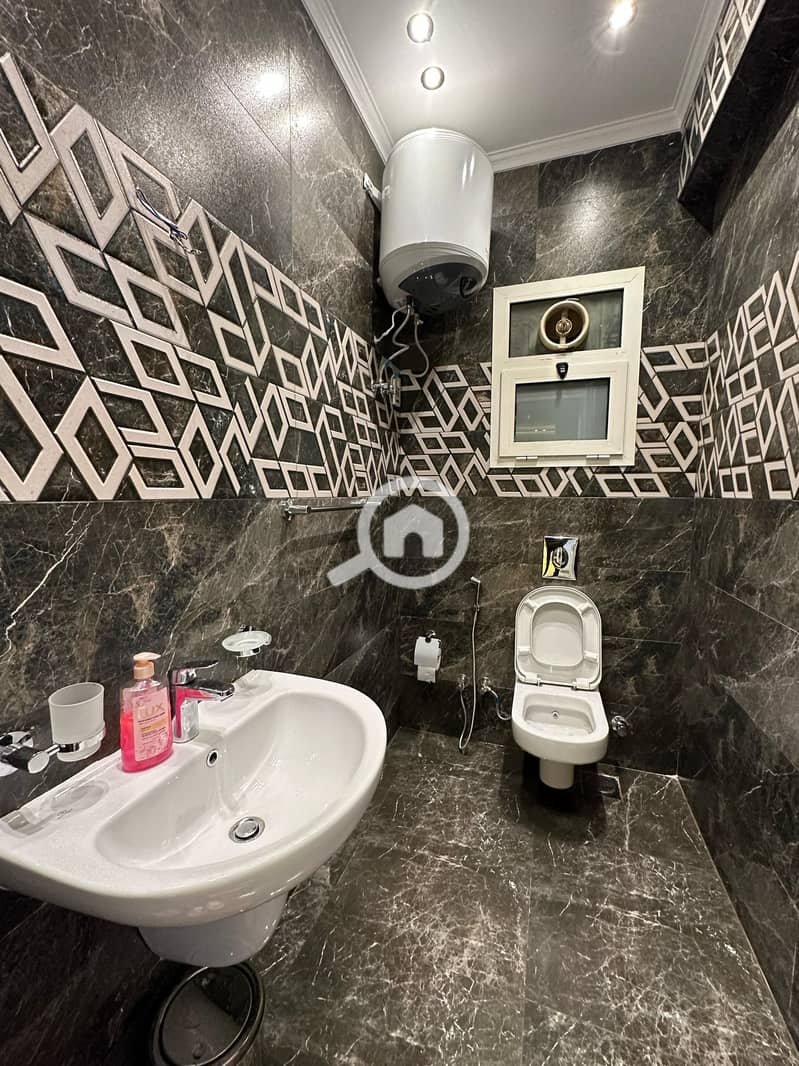 11 f99f1bc8-18b0-4318-a325-3a9090cbc036. jpg