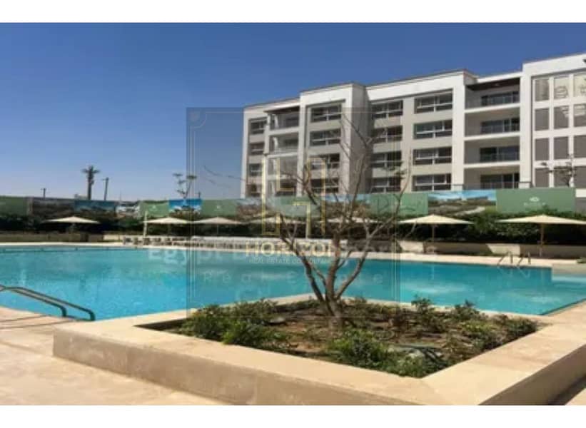 5 8270528-a9063o. jpg