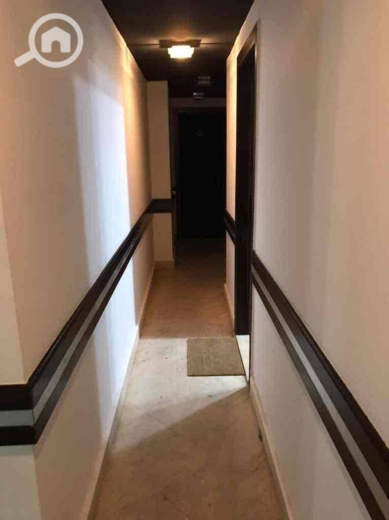 2 f6335260-67c8-4b17-a2f7-258f014c75e4. jpg